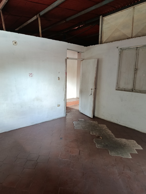 ELBC-612 Casa en Venta Oportunidad Con Locales Y Amplio Terreno En Cabudare - Imagen 7