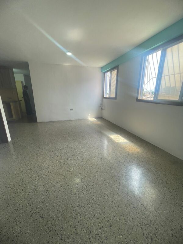 ELBA-312 Apartamento en Venta Amplio En Zona Centro Oeste Barquisimeto - Imagen 3