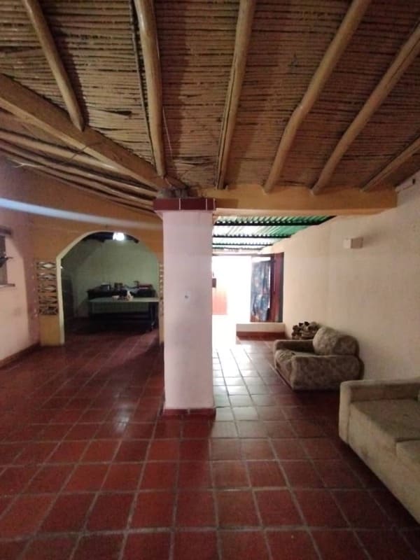 ELBC-654 Casa en Venta Comercial A Remodelar O Terreno En El Este De Barquisimeto - Imagen 5