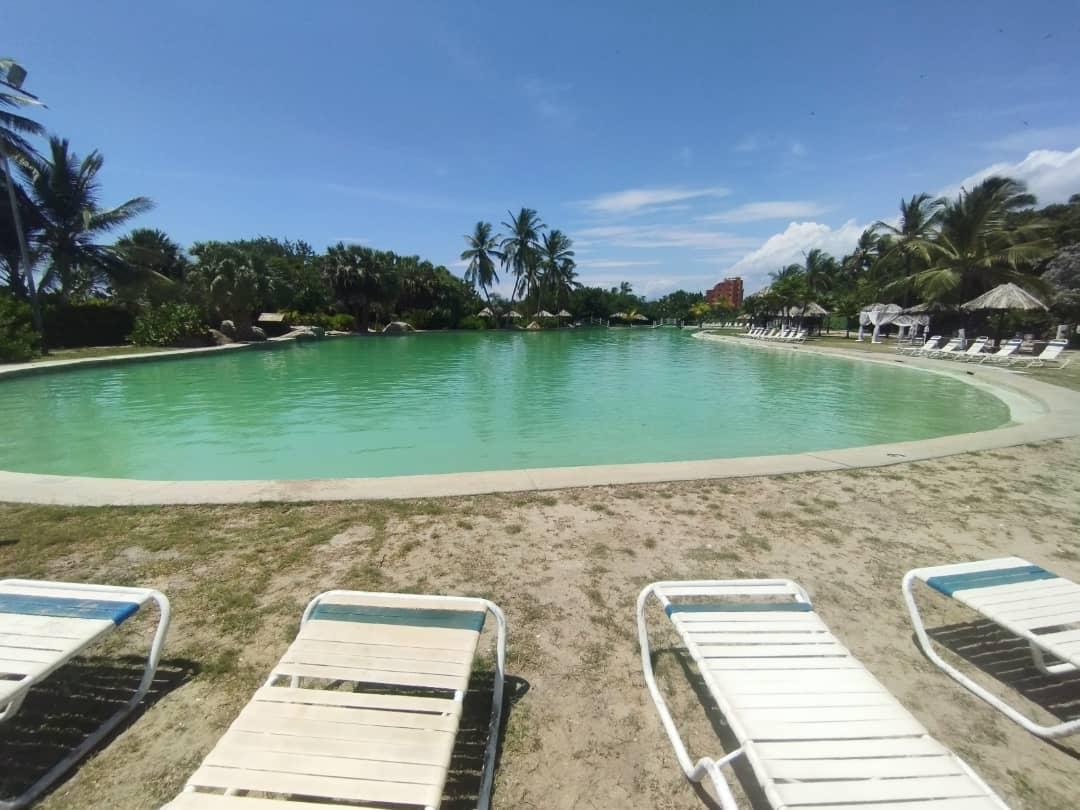 ATA-1849 Apartamento en Venta En Tucacas, Complejo Turístico Caribean Marina & Beach Club