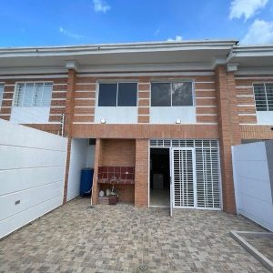 ELBTH-161 Town House en Venta En Villa Los Corales Tucacas