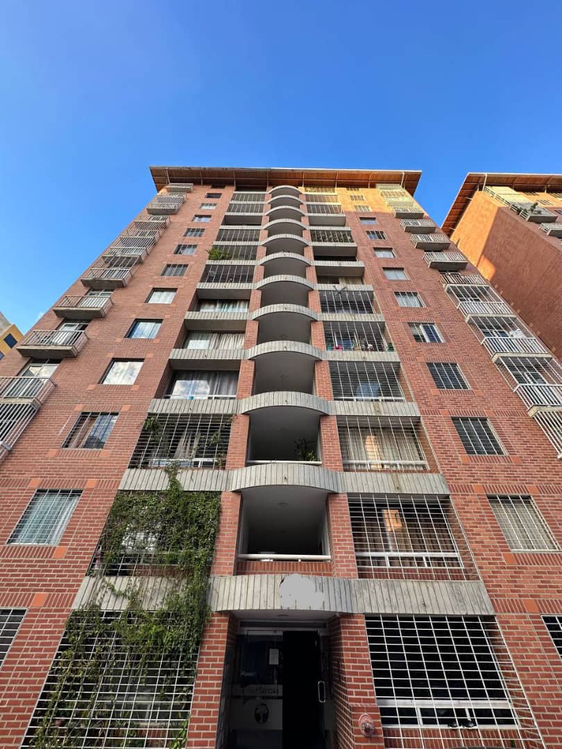 ELBA-337 Apartamento en Alquiler Av Pedro León Torres.