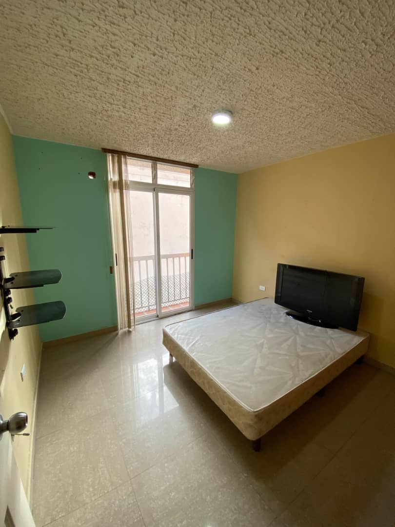 ELBA-337 Apartamento en Alquiler Av Pedro León Torres. - Imagen 4