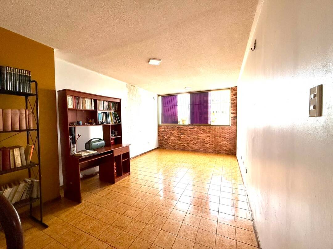 LGA-75 Apartamento en Venta Club Hipico Las Trinitarias
