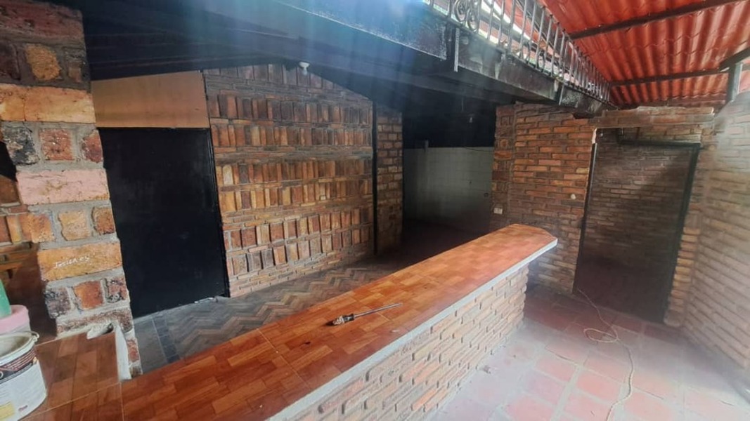 VICL-6 Local en Venta Quinta Las Pirámides - Imagen 4