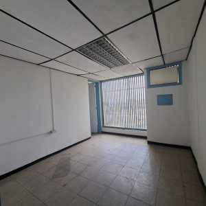 ELL-100 Local en Alquiler Centro Comercial Megamercado