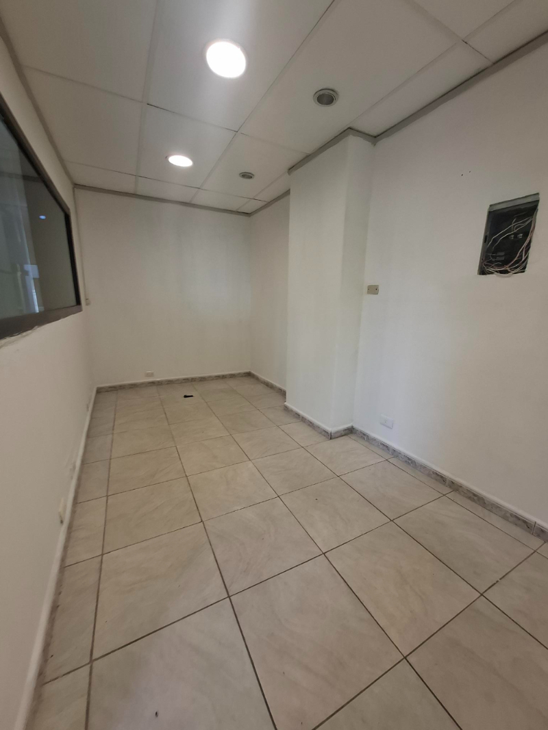 ELL-96 Local en Alquiler Comercial 2 - Imagen 2