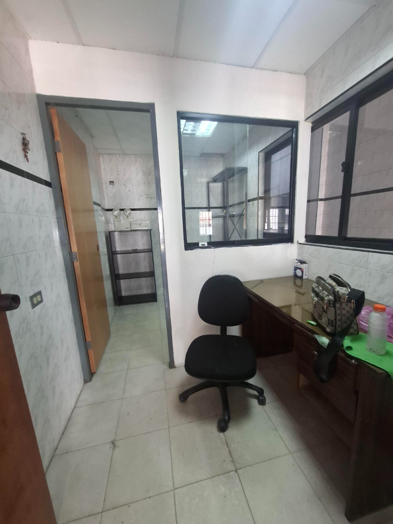 ELL-96 Local en Alquiler Comercial 2 - Imagen 3