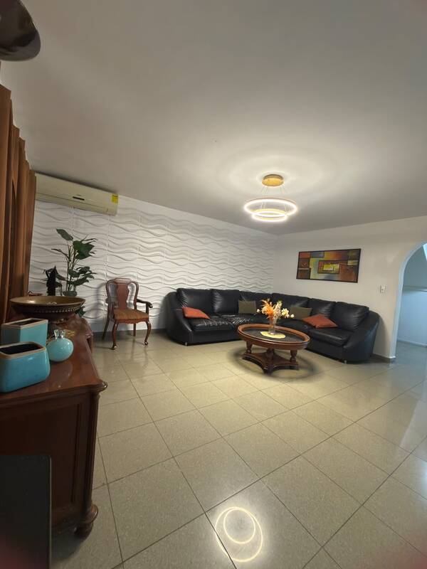 ELBC-749 Casa en Venta Club Hípico Las Trinitarias - Imagen 2