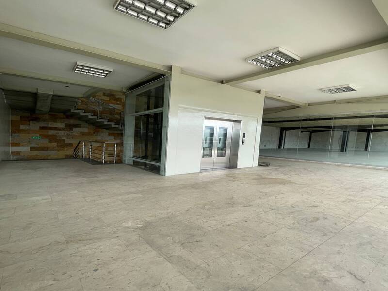 ELBL-217 Local en Alquiler Carrera 4 Con Calle 30 - Imagen 3