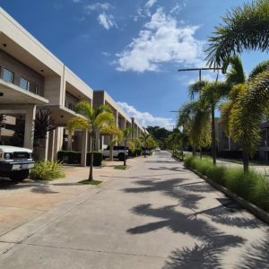 INTH-307 Town House en Venta Conj. Cumbres De Guataparo
