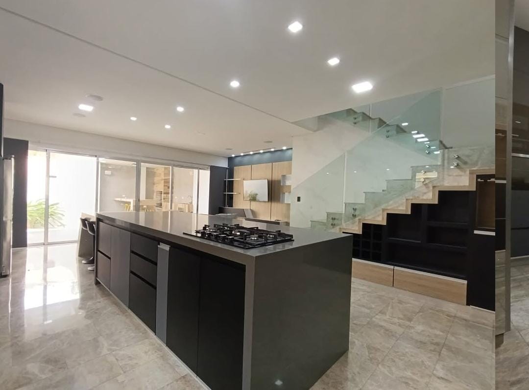 INTH-307 Town House en Venta Conj. Cumbres De Guataparo - Imagen 5