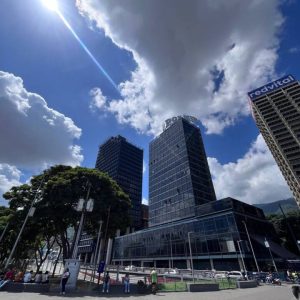 VIOF-31 Oficina en Alquiler Alquiler Oficinas Edificio Polar Torre Oeste Caracas Piso 9