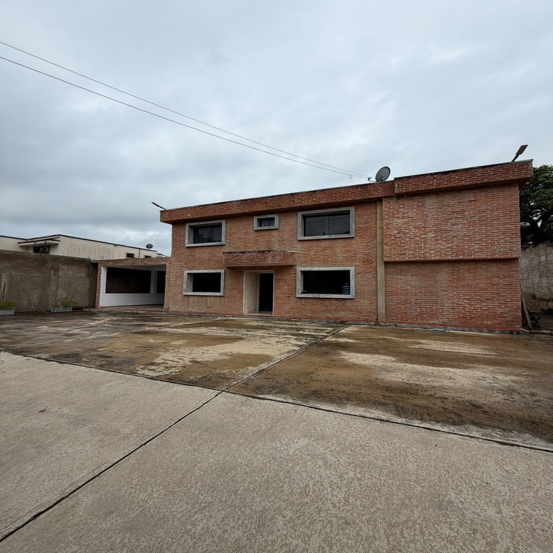 INC-599 Casa en Venta - Alquiler Urb Colinas De Guataparo