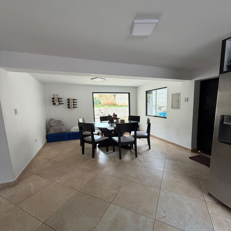 INC-599 Casa en Venta - Alquiler Urb Colinas De Guataparo - Imagen 3