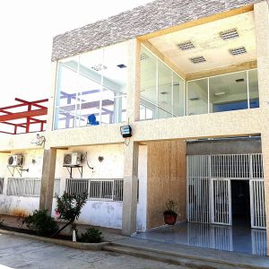 PLED-012 Edificio en Venta Con Galpones En Punto Fijo