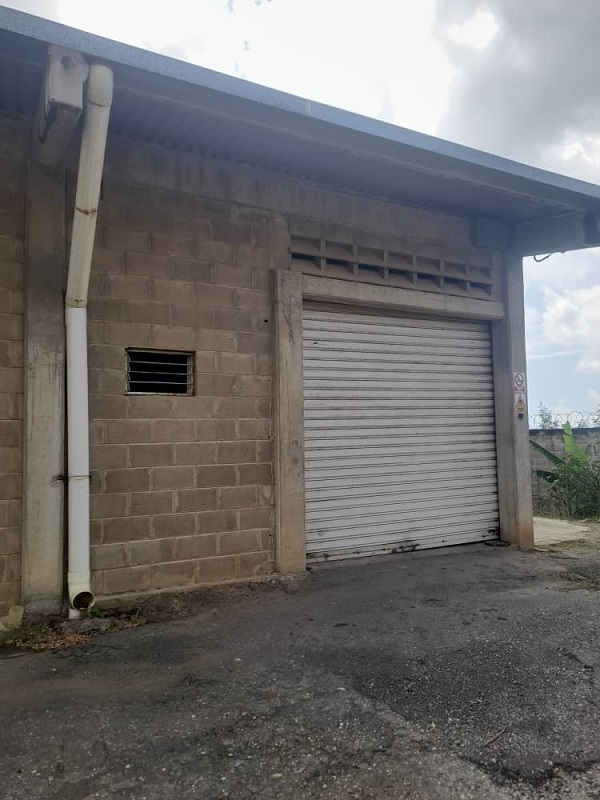 ELBG-014 Galpon en Venta ZONA INDUSTRIAL YARITAGUA