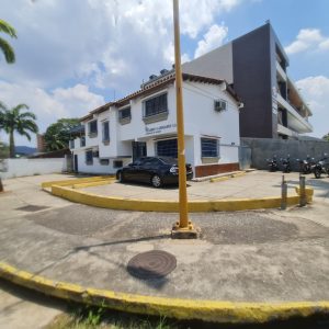 VIC-075 Casa en Venta Zona Comercial En Esquina La Viña, (c.c. Concepto La Viña)