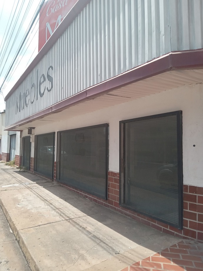 VIBL-007 Local en Venta Colinas Del Neveri