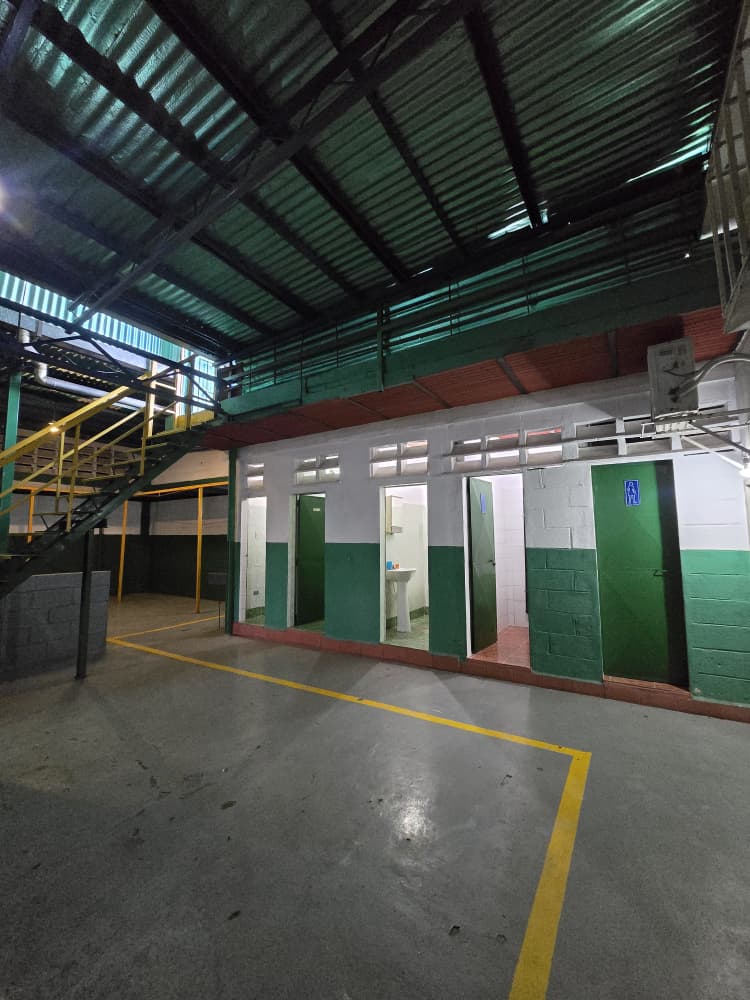 ELL-062 Local en Venta Comercial/galpón En Av. Bolívar Oeste De Maracay - Imagen 13