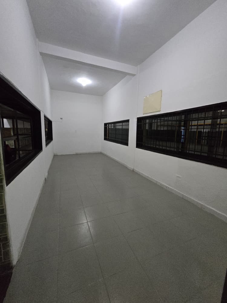 ELL-062 Local en Venta Comercial/galpón En Av. Bolívar Oeste De Maracay - Imagen 7