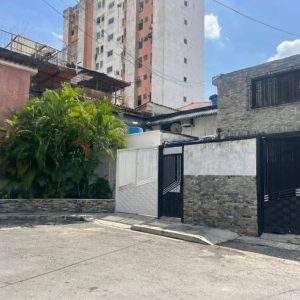PLC-1211 Casa en Venta Tres (3) Anexos, Calle Callejon 137, Urb. Camoruco