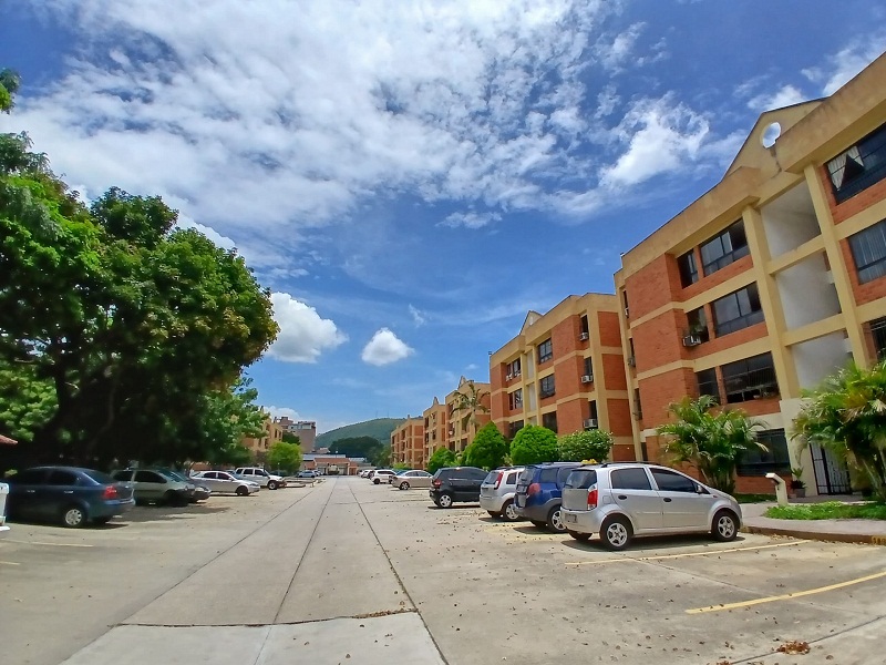 ATA-1909 Apartamento en Venta En Conjunto Residencial Los Tulipanes Naguanagua - Imagen 2