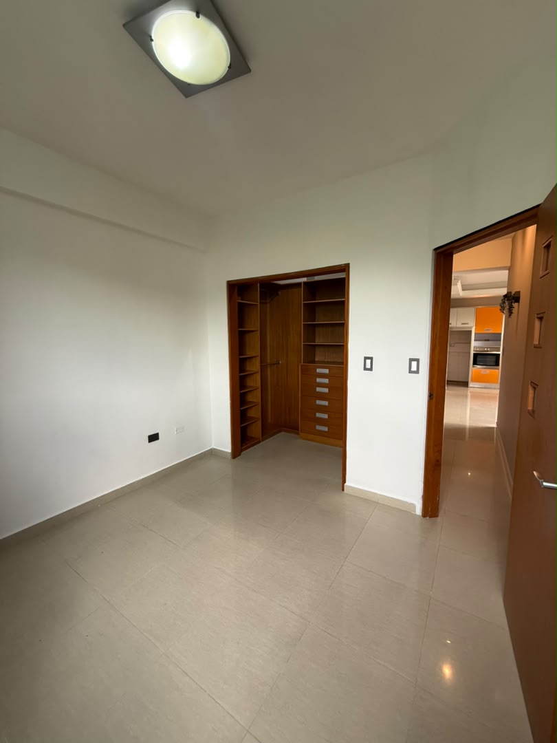 INA-1250 Apartamento en Venta Res. Araks - Imagen 7