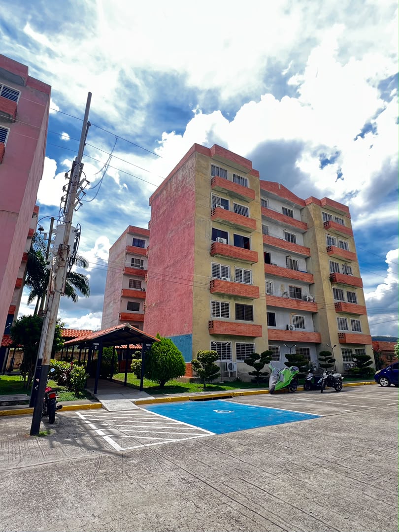 INA-1255 Apartamento en Venta La Abadia 3 - Imagen 2