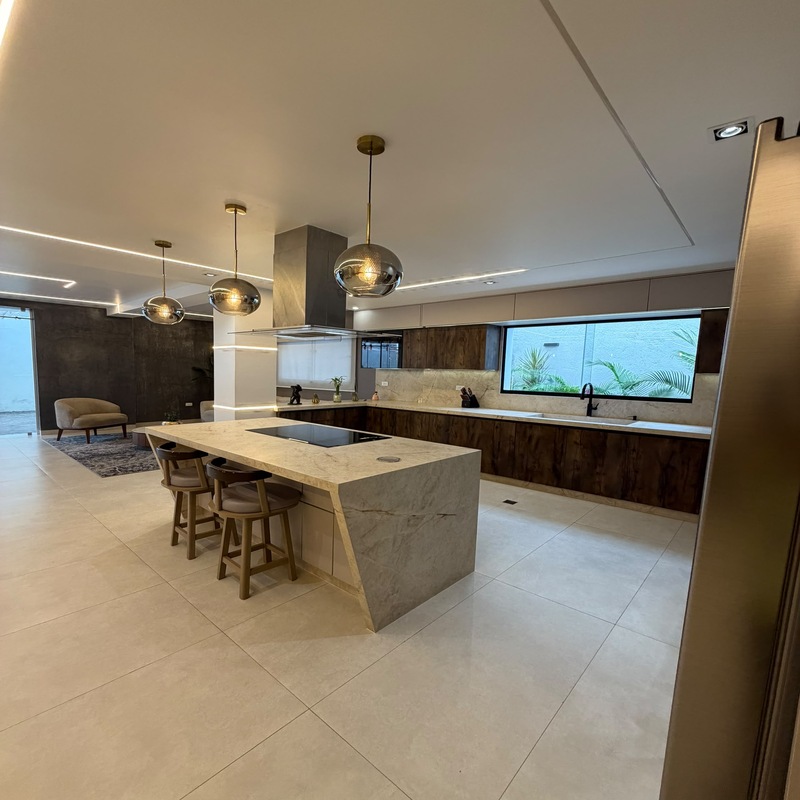 INC-602 Casa en Venta Urb Valles De Camorco - Imagen 3