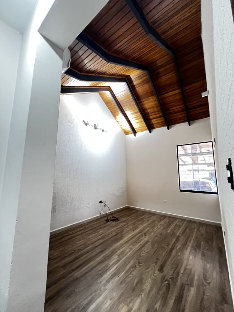 INC-603 Casa en Venta Res. Villas De Alcala, La Cumaca - Imagen 5