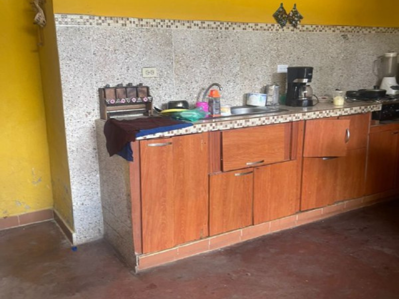 ELBC-266 Casa en Venta Terreno Con 4 Casas Principales Y Locales Comerciales, En Av. Fuerzas Armadas, Oeste De Barquisimeto - Imagen 10