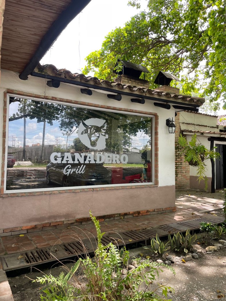 ELBL-052 Local en Venta LOCAL RESTAURANT CON TERRENO (GANADERO GRILL) - Imagen 2