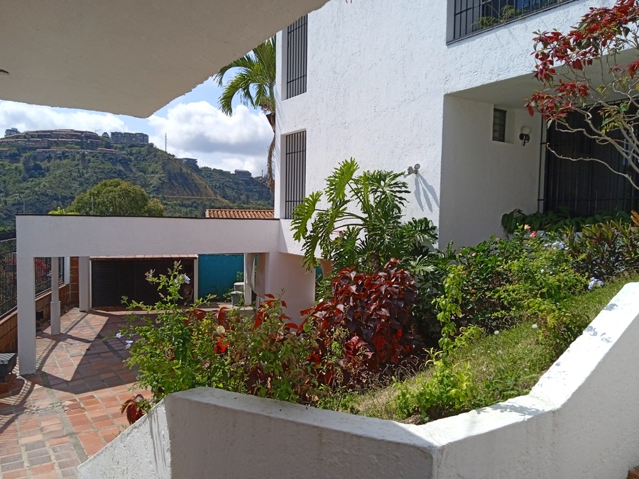PLC-1172 Casa en Venta Quinta Merlo Urb. La Lagunita - Imagen 4