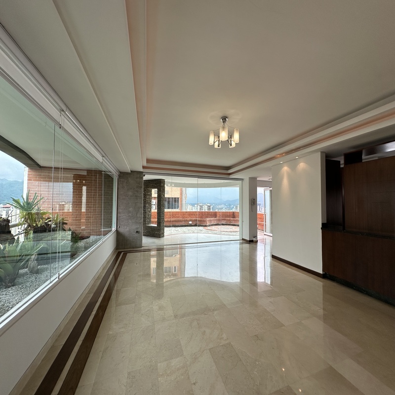 INA-921 Apartamento en Venta Penhouse En Valle Blanco - Imagen 8