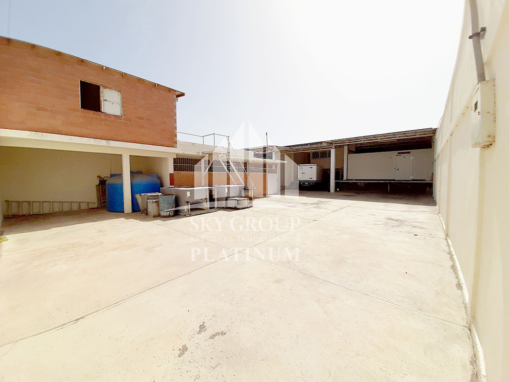 PLG-136 Galpon en Venta En Puerta Maraven