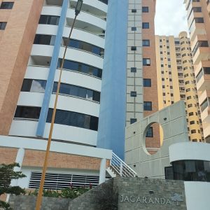 ETA-054 Apartamento en Venta Res Jacaranda