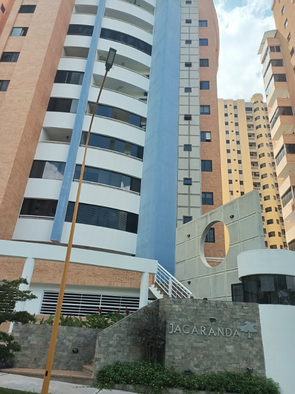 ETA-054 Apartamento en Venta Res Jacaranda