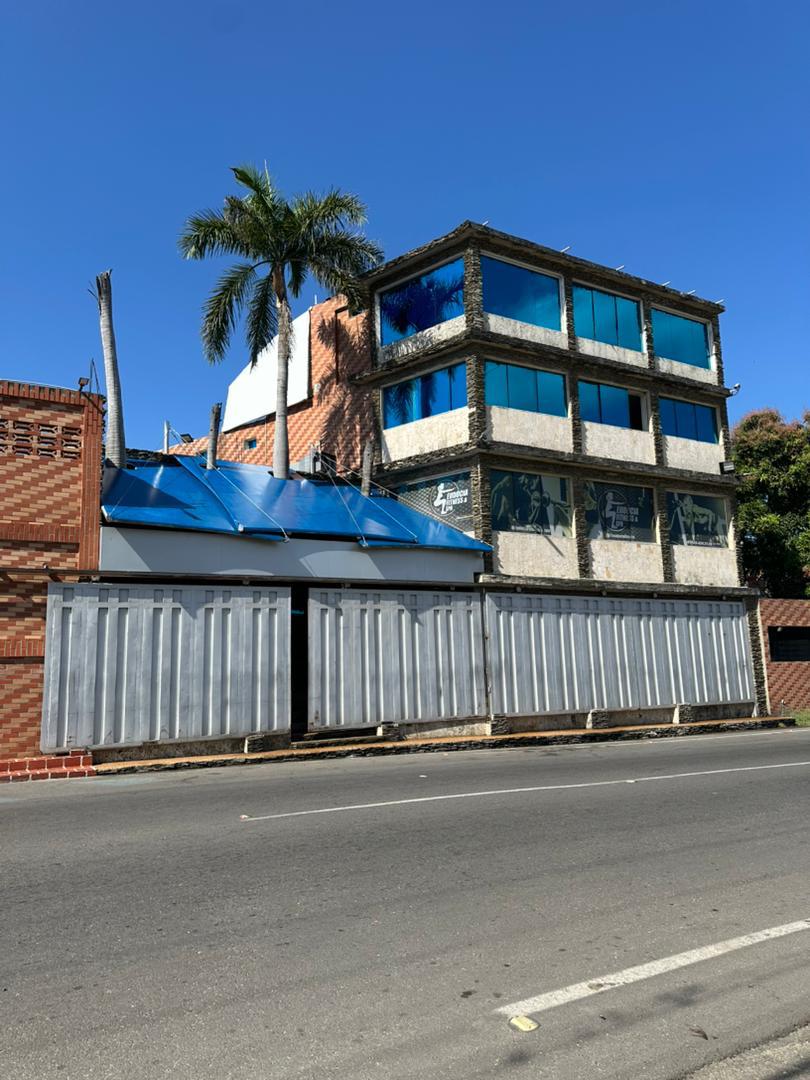 INT-092 Terreno en Venta Urb Colinas De Pequiven