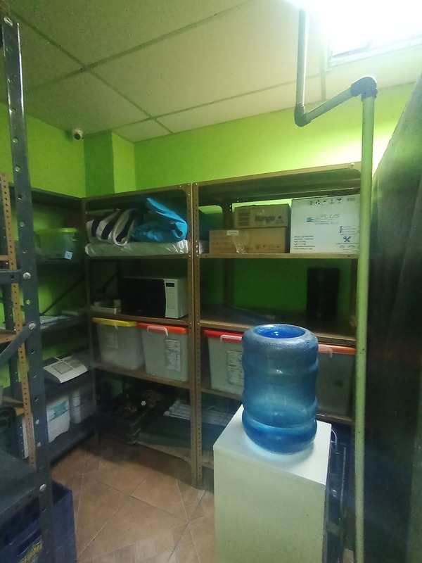 PLL-421 Local en Alquiler En Planta Baja En Cc Los Jarales De 54 M2 Amoblado Con Estantería Para Mini Market - Imagen 6
