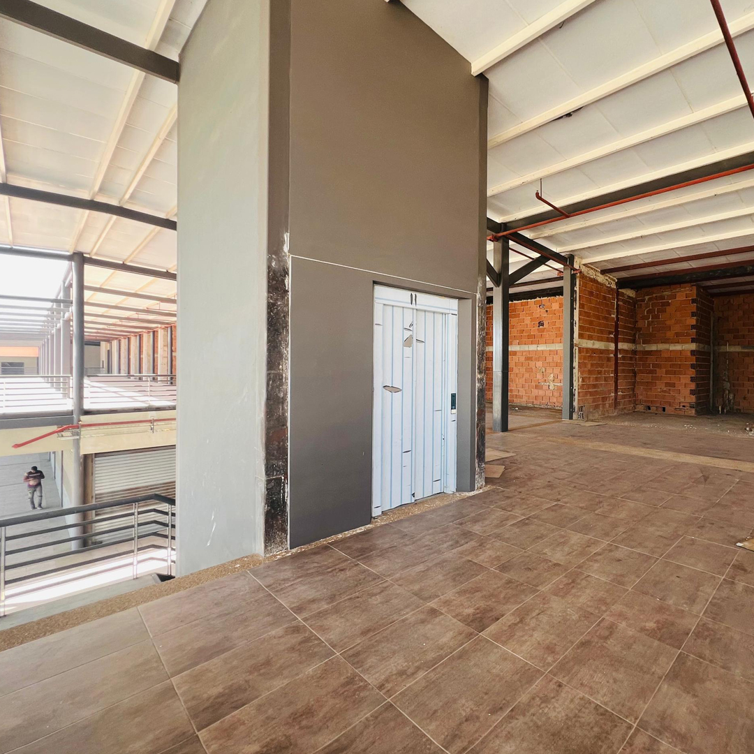 INL-204 Local en Venta El Punto Plaza Comercial. B-25 - Imagen 2