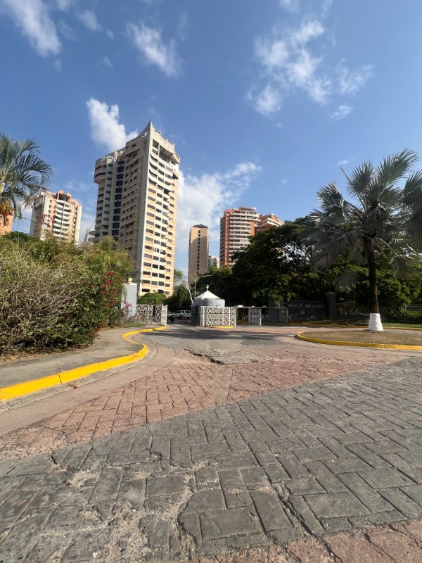 INA-1098 Apartamento en Venta Le Mont