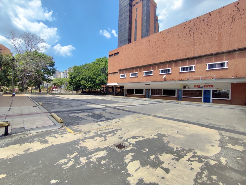 PLOF-154 Oficina en Venta En El Cc Lomas Del Este, Valenci. Edo. Carabobo - Imagen 4