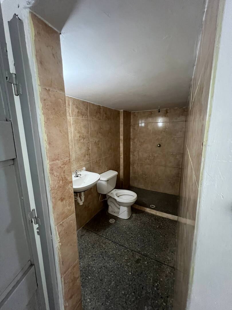 ELBL-127 Local en Alquiler Local Multiproposito En Pueblo Nuevo 50mts - Imagen 4