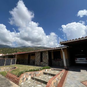 INC-528 Casa en Venta Urb. Parque Residencial Campestre La Cumaca A