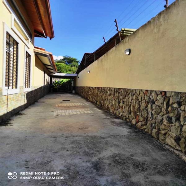 PLC-1230 Casa en Venta Ubicada El El Sector El Polvero, Urb. Villas Del Valle 2000-2001- San Diego. Edo. Carabobo. - Imagen 14