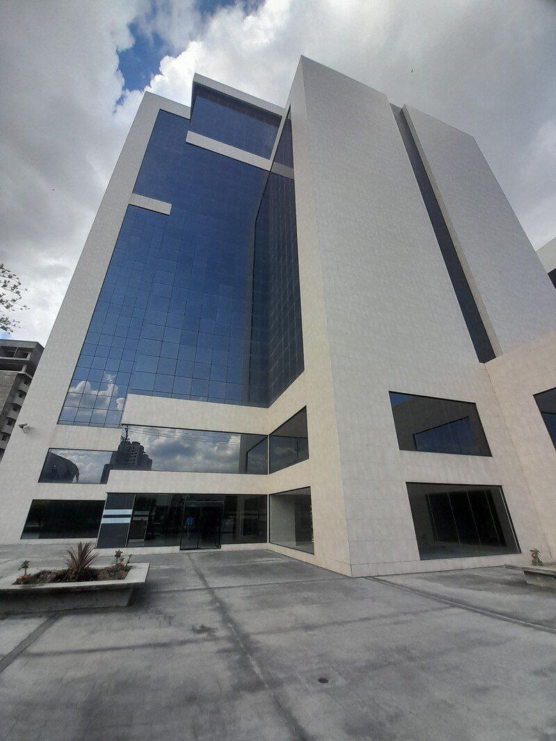 ELBOF-077 Oficina en Venta - Alquiler Torre Changan Auto