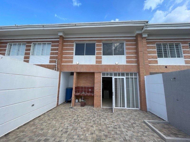 ELBTH-161 Town House en Venta En Villa Los Corales Tucacas
