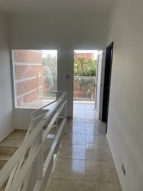 ELBTH-161 Town House en Venta En Villa Los Corales Tucacas - Imagen 2