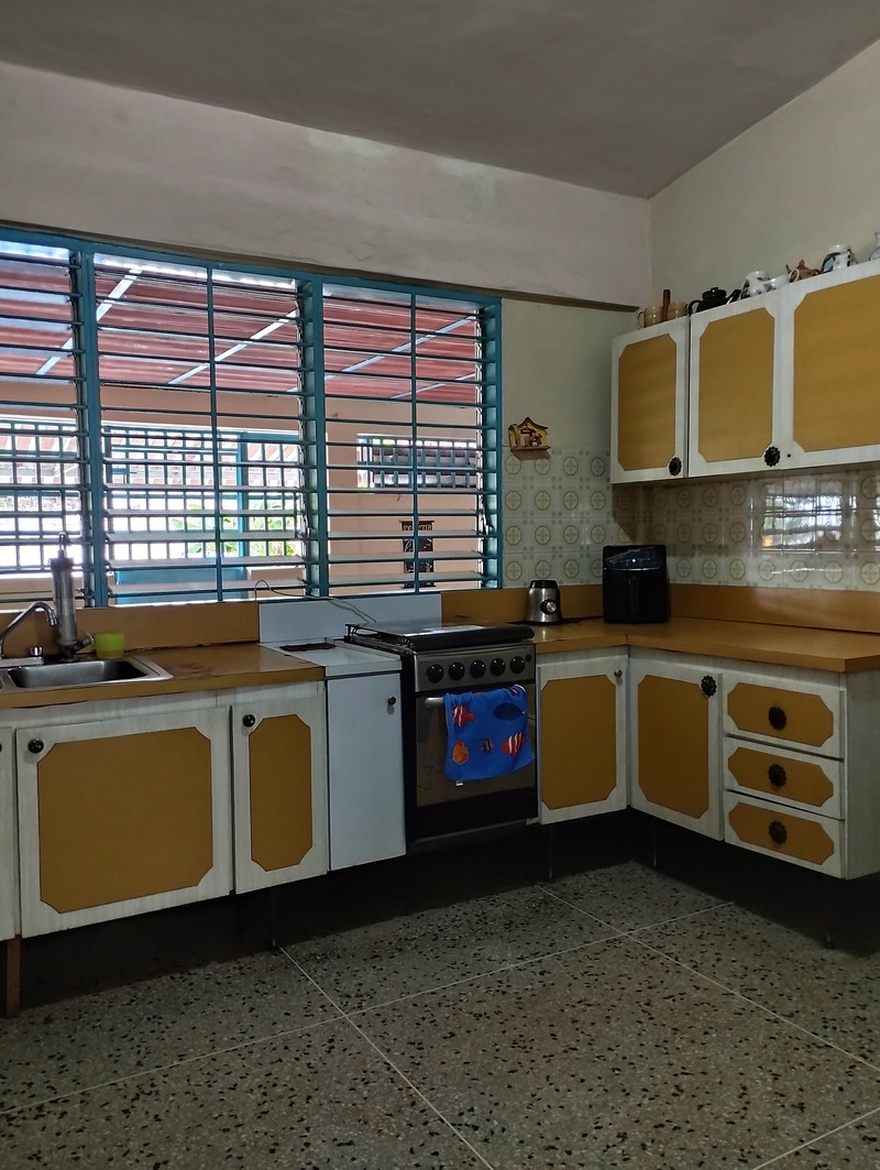 PLC-1233 Casa en Venta Quinta Calle Cascabel Con Avenida Cedeño - Imagen 3